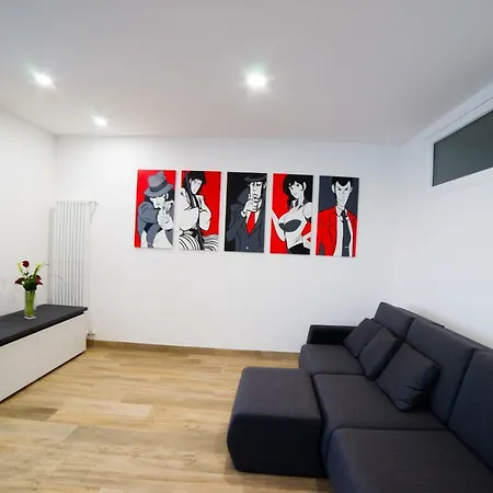Сasa de vacaciones Blackandwhite House *